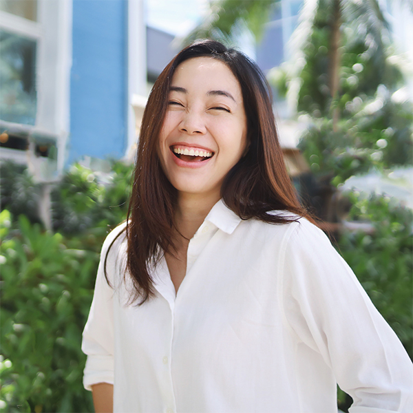 口元や鼻の使い方でわかる、意外な本音